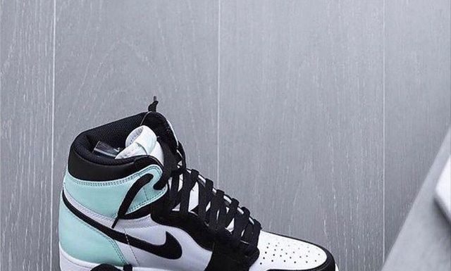 nike air jordan : JORDAN 1 BLACK BLUE