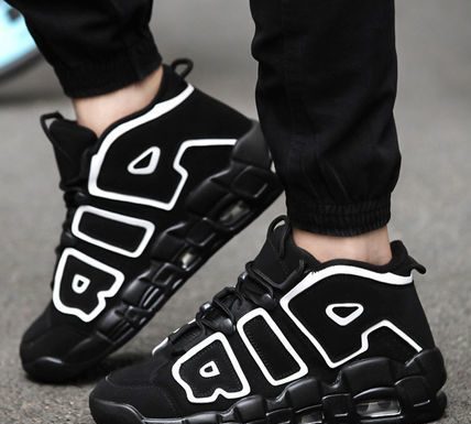 nike air more uptempo : Debby Hal on Twitter