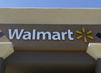 walmart employee dress code : Wall Street Analysts Predict The Slow Demise Of Walmart And Target