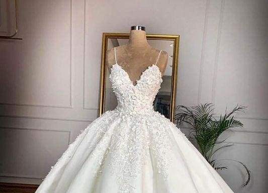 wedding dress code : Bridelily Spaghetti Strap Appliques Satin Wedding Dress