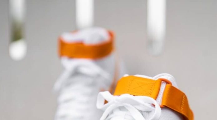 nike air force 1 high : Nike ir Force 1 High White/Orange Peel sneakers.