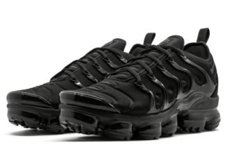 nike air vapormax plus : Nike Air Vapormax Plus ‘Triple Black’ Shoes – Size 8.5