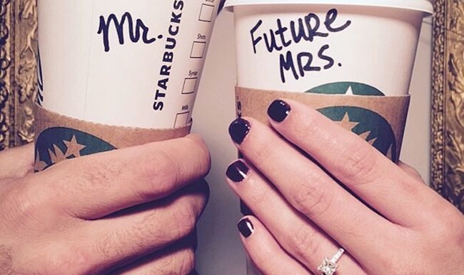 starbucks employee dress code : Starbucks’s New Dress Code Bans Engagement Rings: What Do You Think?